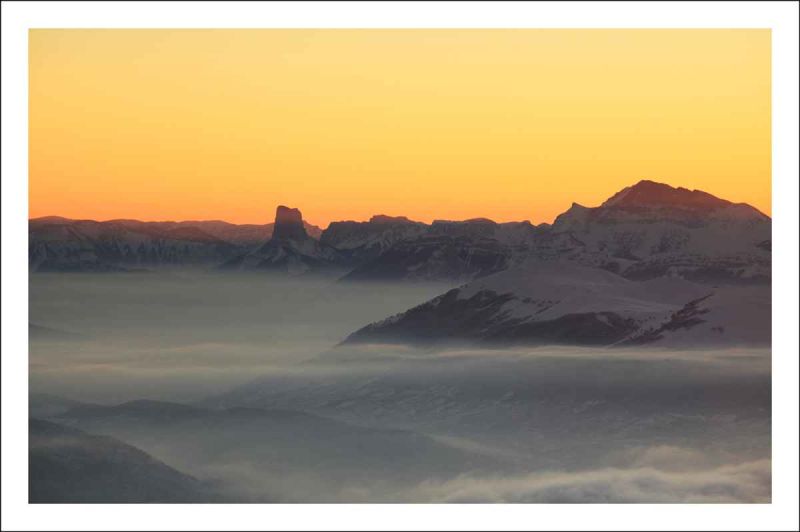 derniers rayons sur le mont aiguille et le grand veymont.jpg